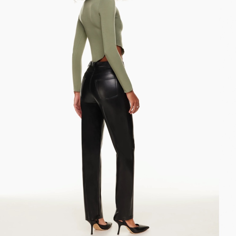 Aritzia Melina pant size 6 black regular length - Picture 5 of 7